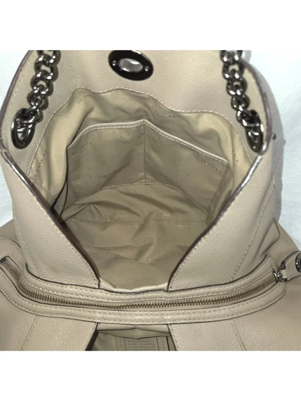 Coach 2017 Turnlock Edie Beige Taupe Leather Shoulder Bag w Gunmetal Chain 36855